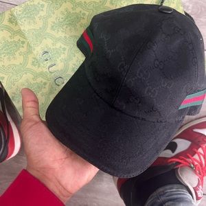 Gucci Hat Black Great Condition